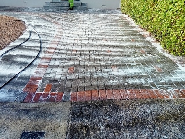 Driveway and Patio Cleaning, Driveways Cleaned and Sealed, Patios Re-Sanded and Re-Jointed